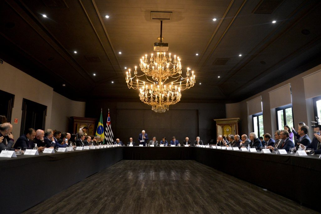 Representantes do setor de serviços presentes em encontro com Governador de São Paulo